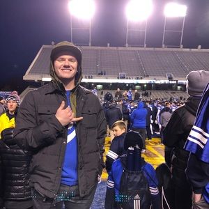 Meet your Posher, Corban